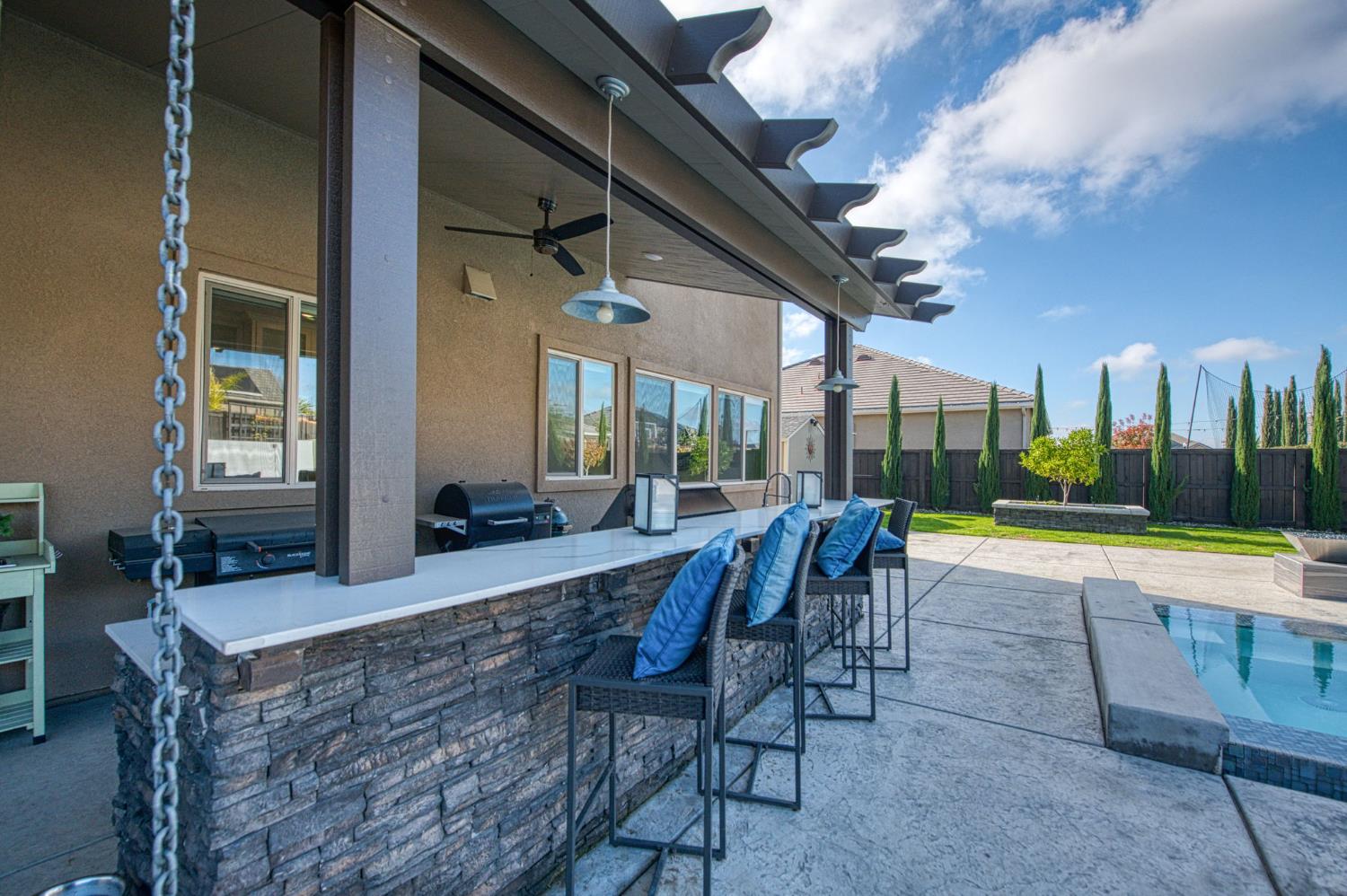 2468 E Kynzlee Ave, Fresno, CA 93730