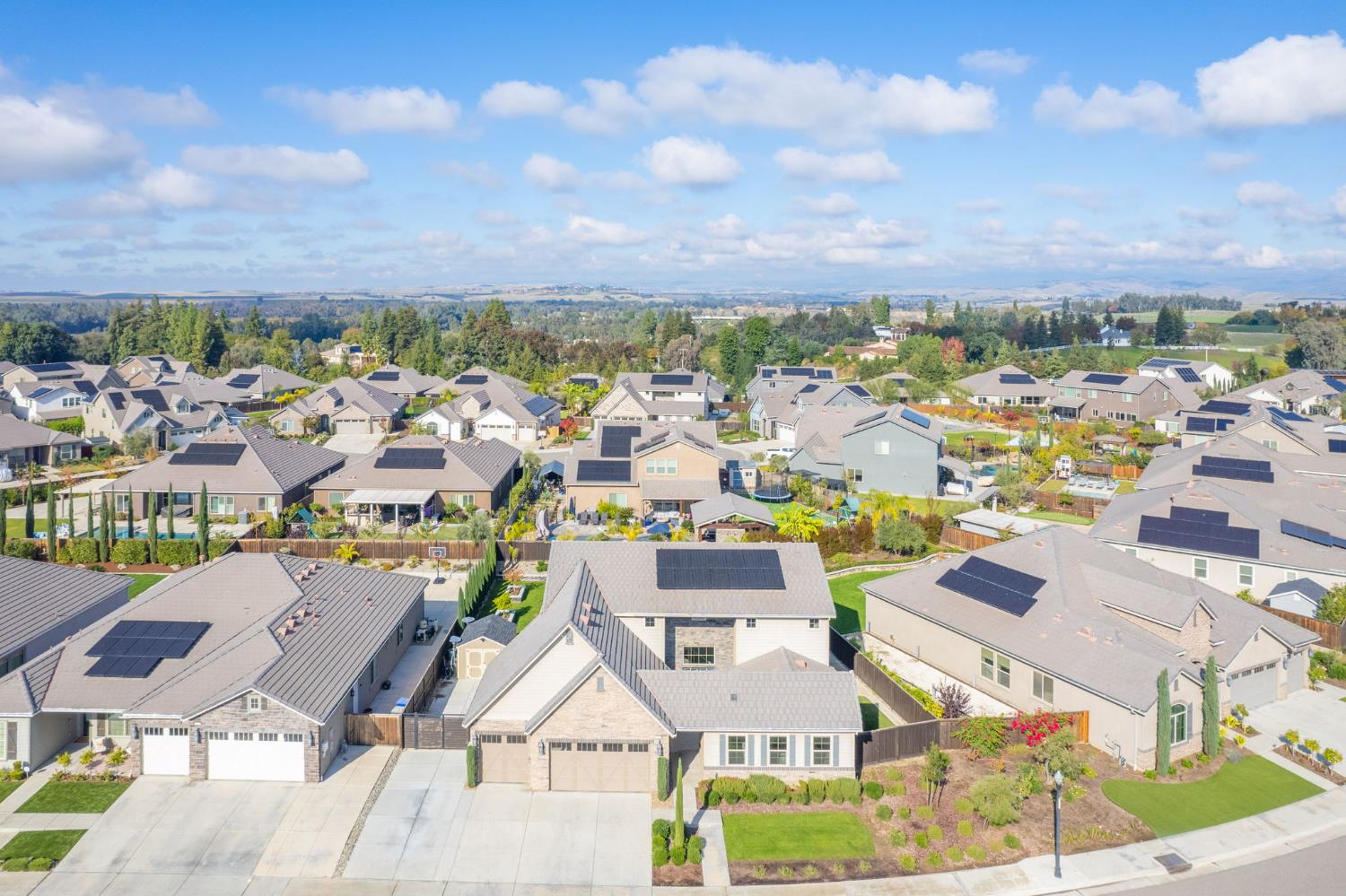 2468 E Kynzlee Ave, Fresno, CA 93730