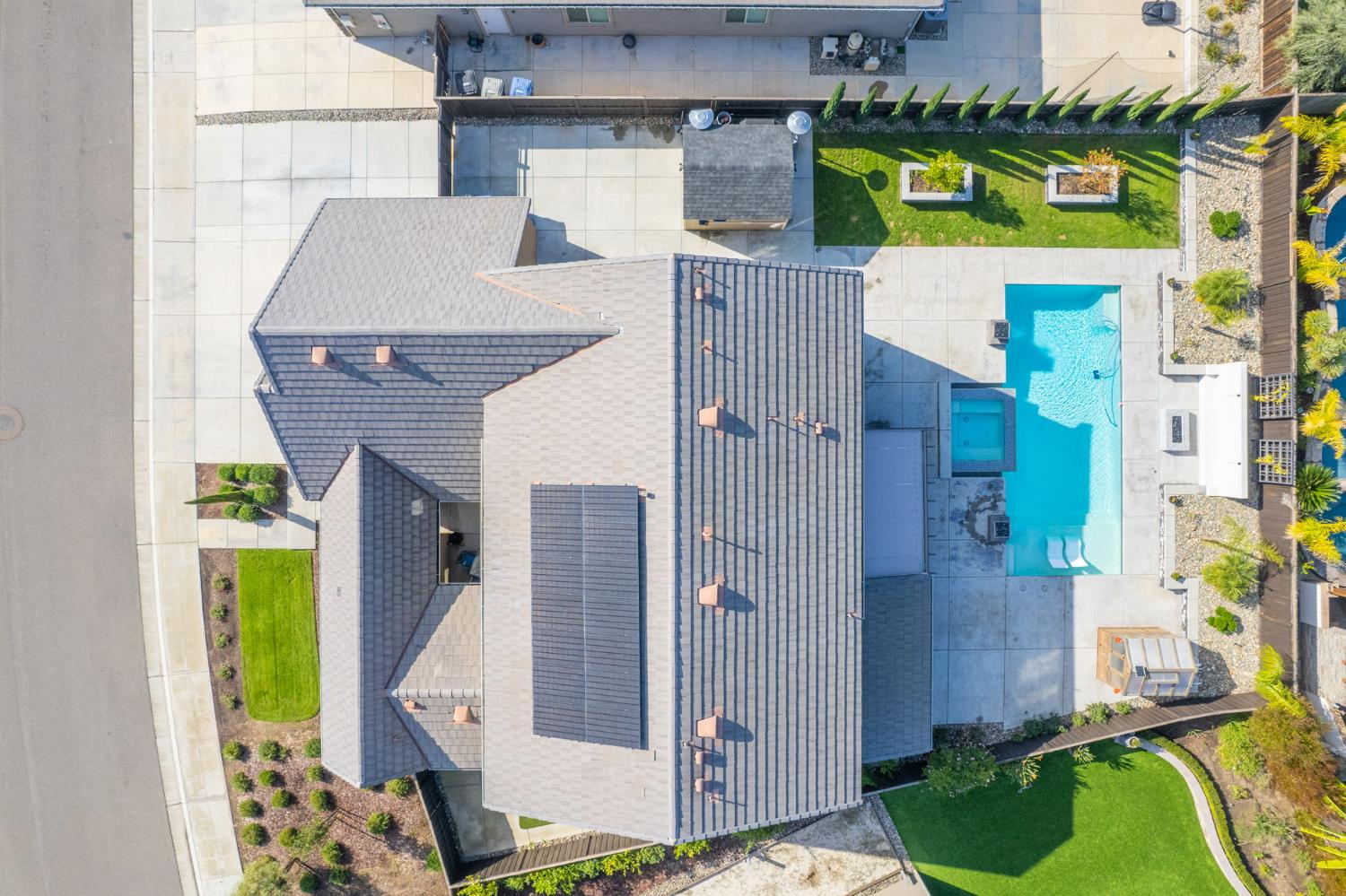 2468 E Kynzlee Ave, Fresno, CA 93730