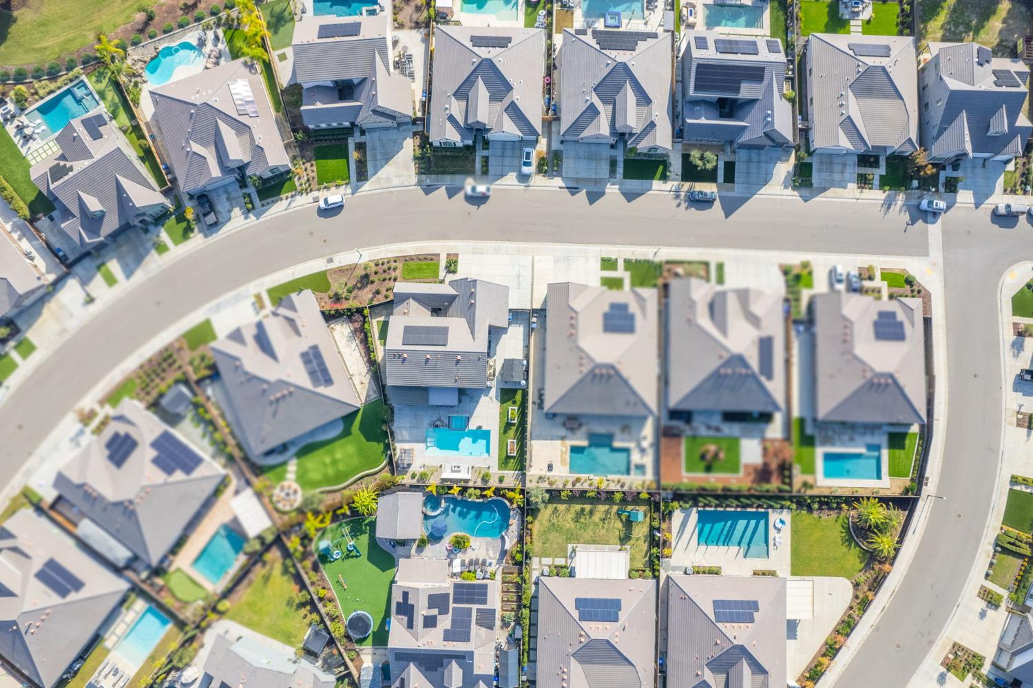 2468 E Kynzlee Ave, Fresno, CA 93730