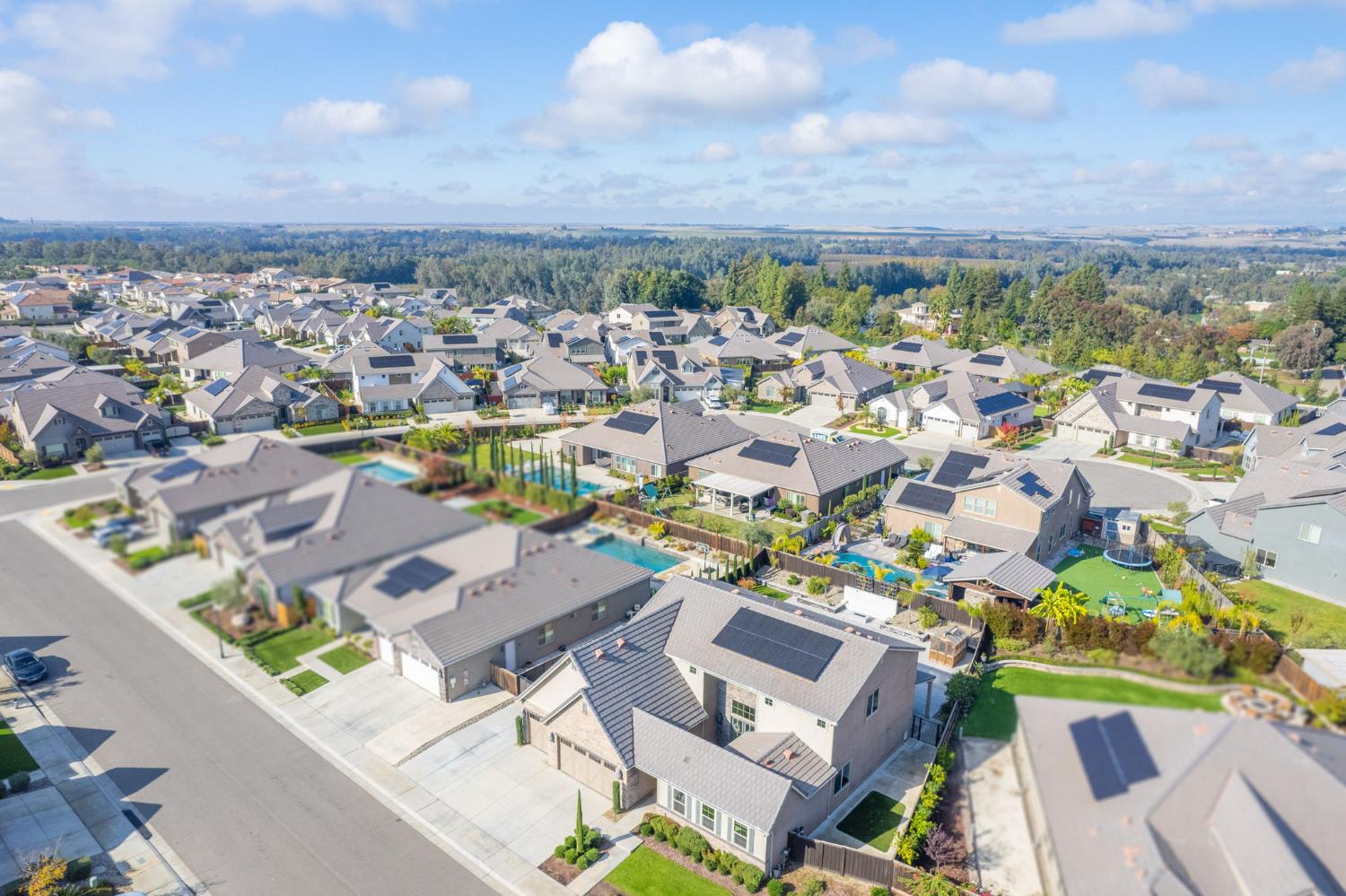 2468 E Kynzlee Ave, Fresno, CA 93730