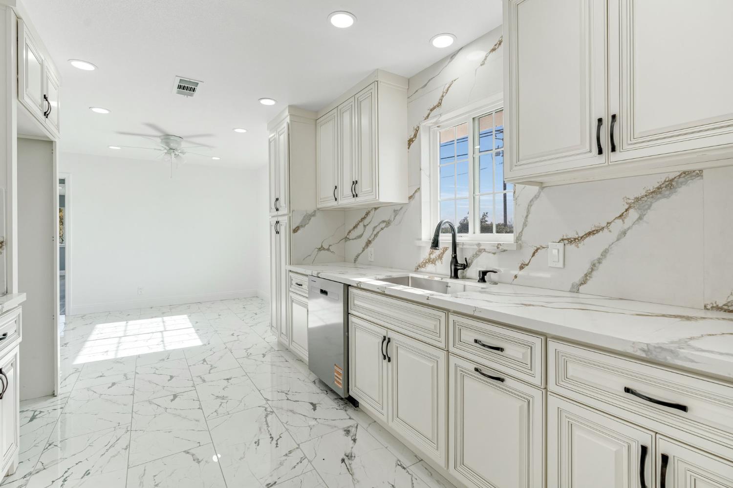 6668 Mckinley, Fresno, CA 93723