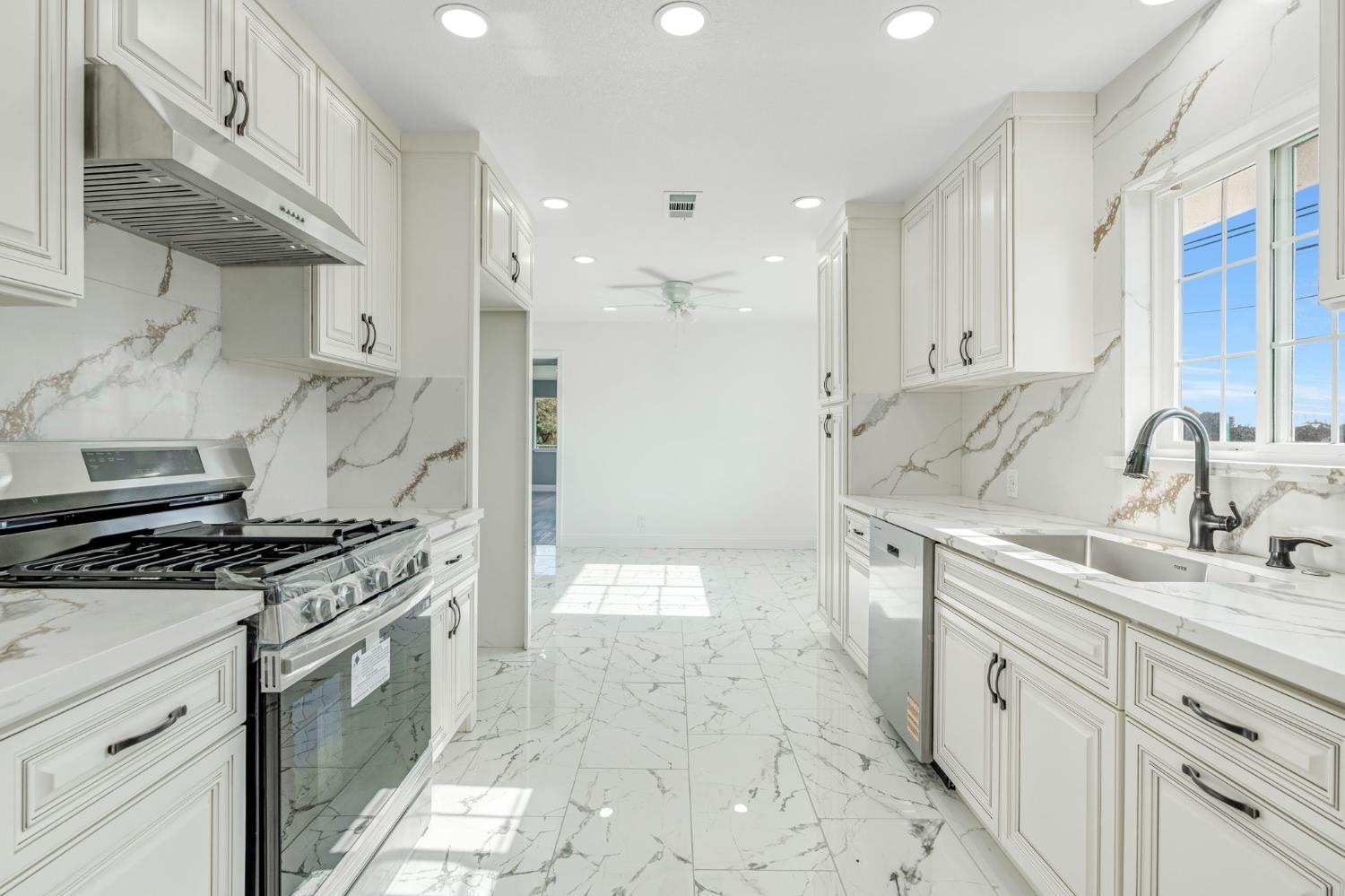 6668 Mckinley, Fresno, CA 93723