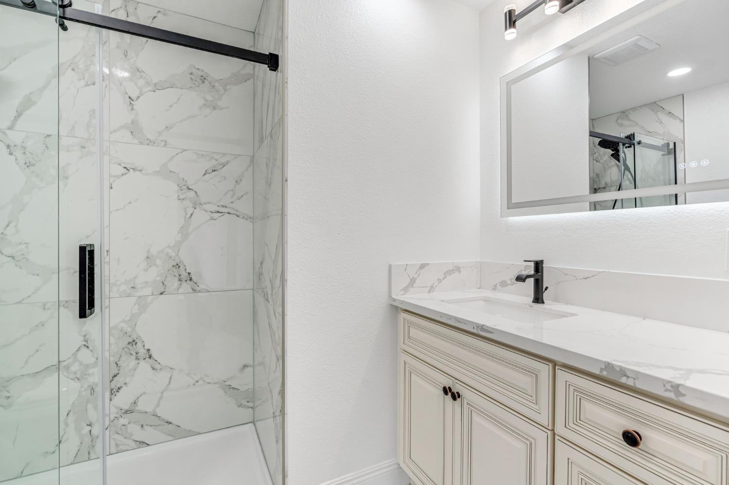 6668 Mckinley, Fresno, CA 93723