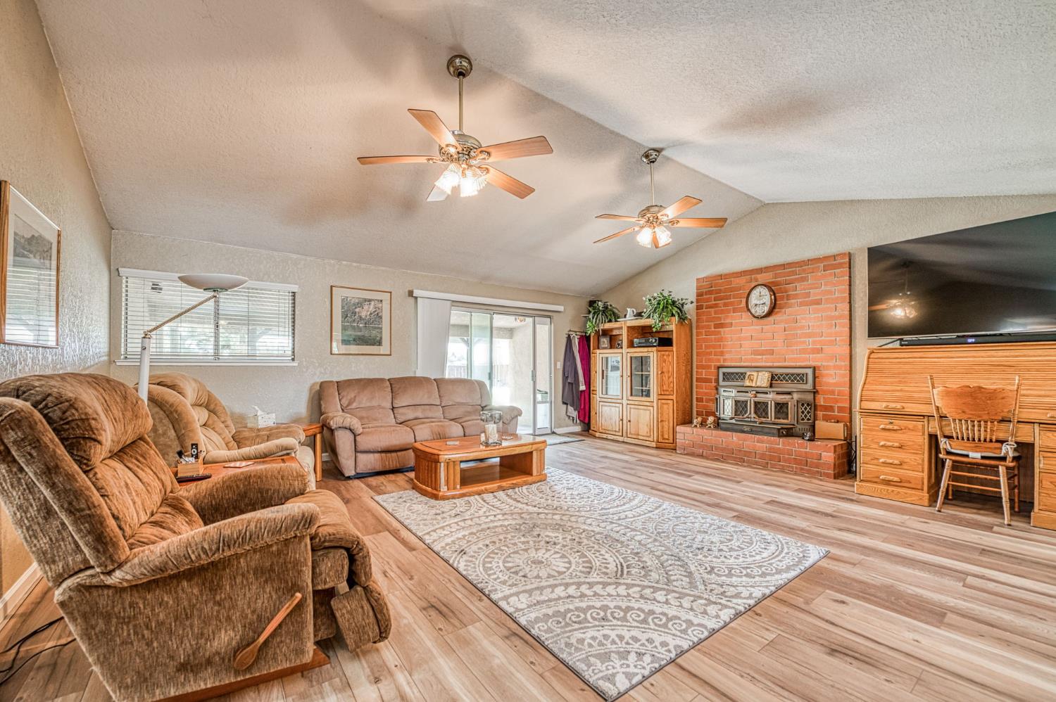 5400 AMBER Ave, Clovis, CA 93619