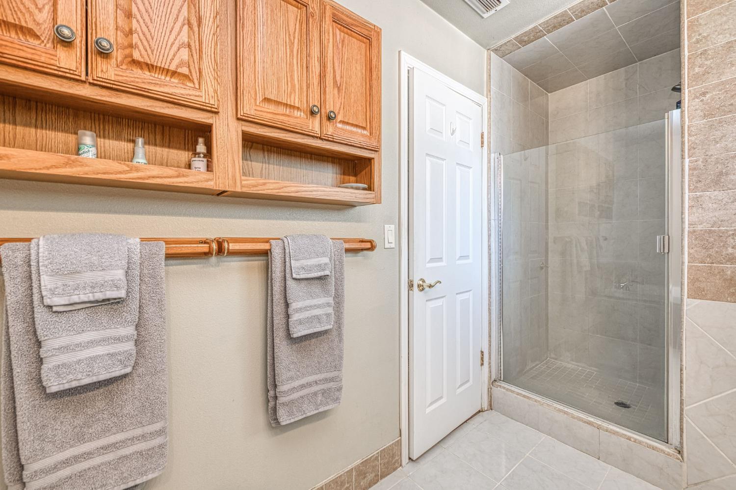 5400 AMBER Ave, Clovis, CA 93619