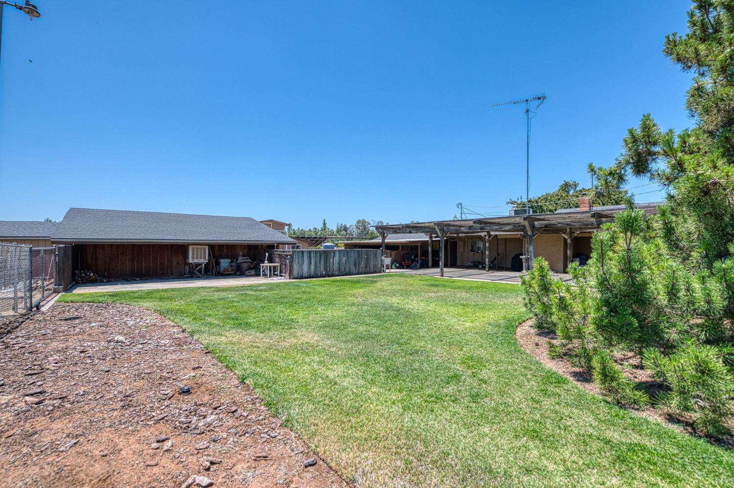 5400 AMBER Ave, Clovis, CA 93619