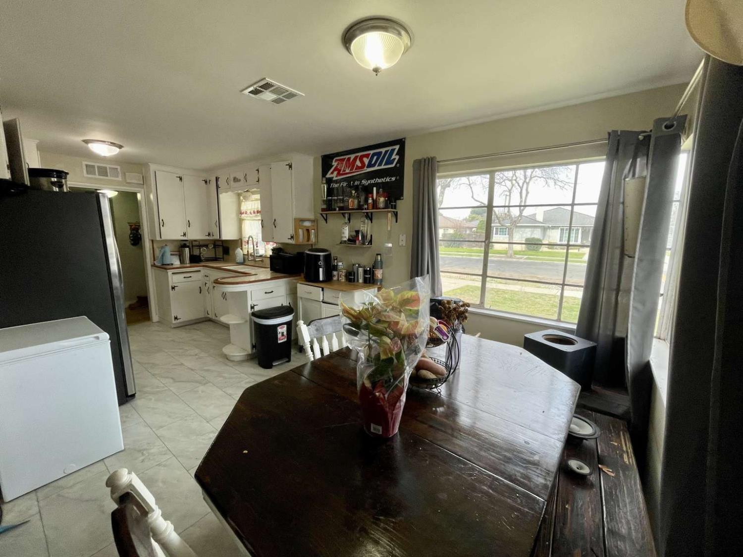 3654 E Donner Ave, Fresno, CA 93726