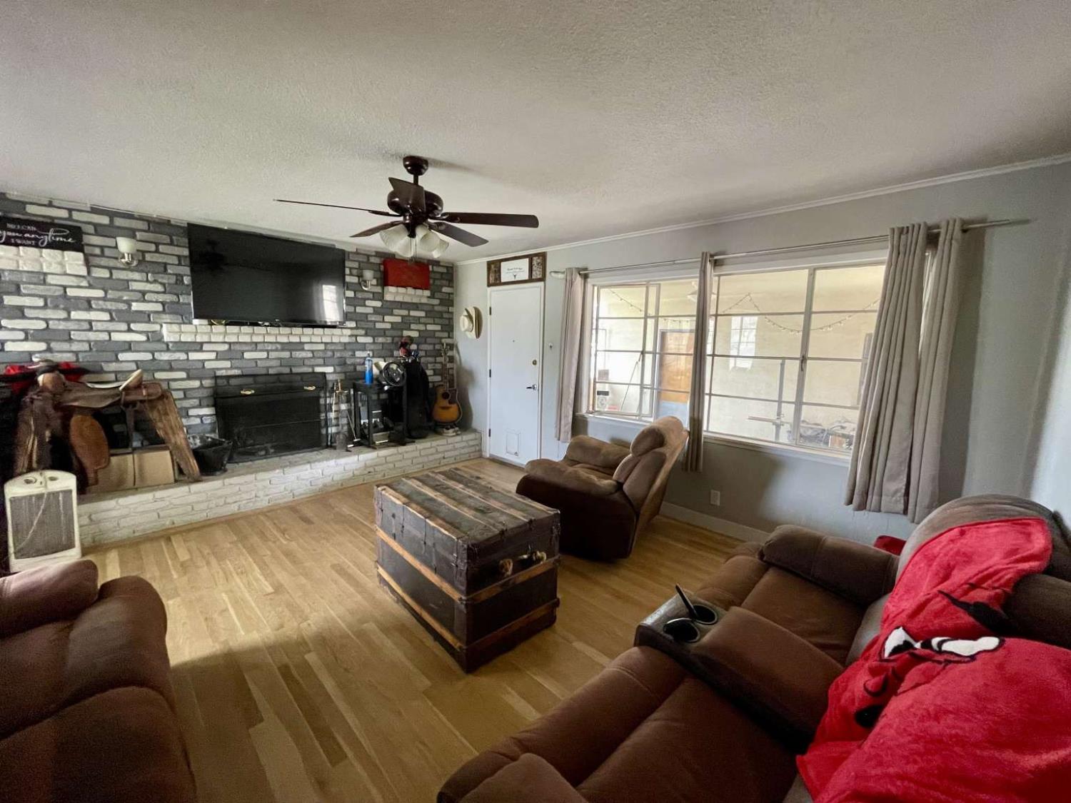 3654 E Donner Ave, Fresno, CA 93726