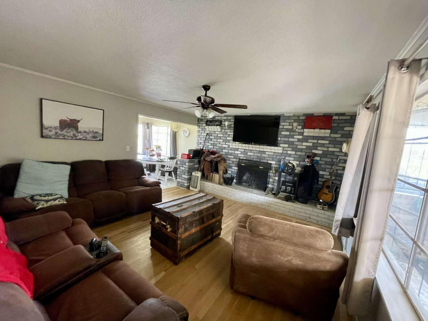 3654 E Donner Ave, Fresno, CA 93726