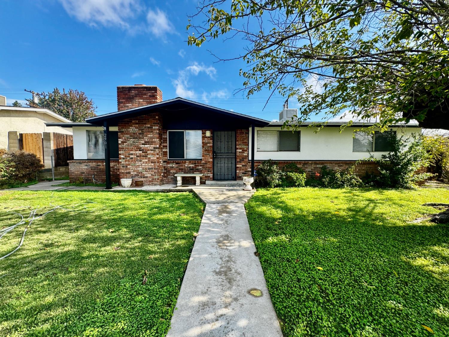 2901 Wenatchee Ave, Bakersfield, CA 93306