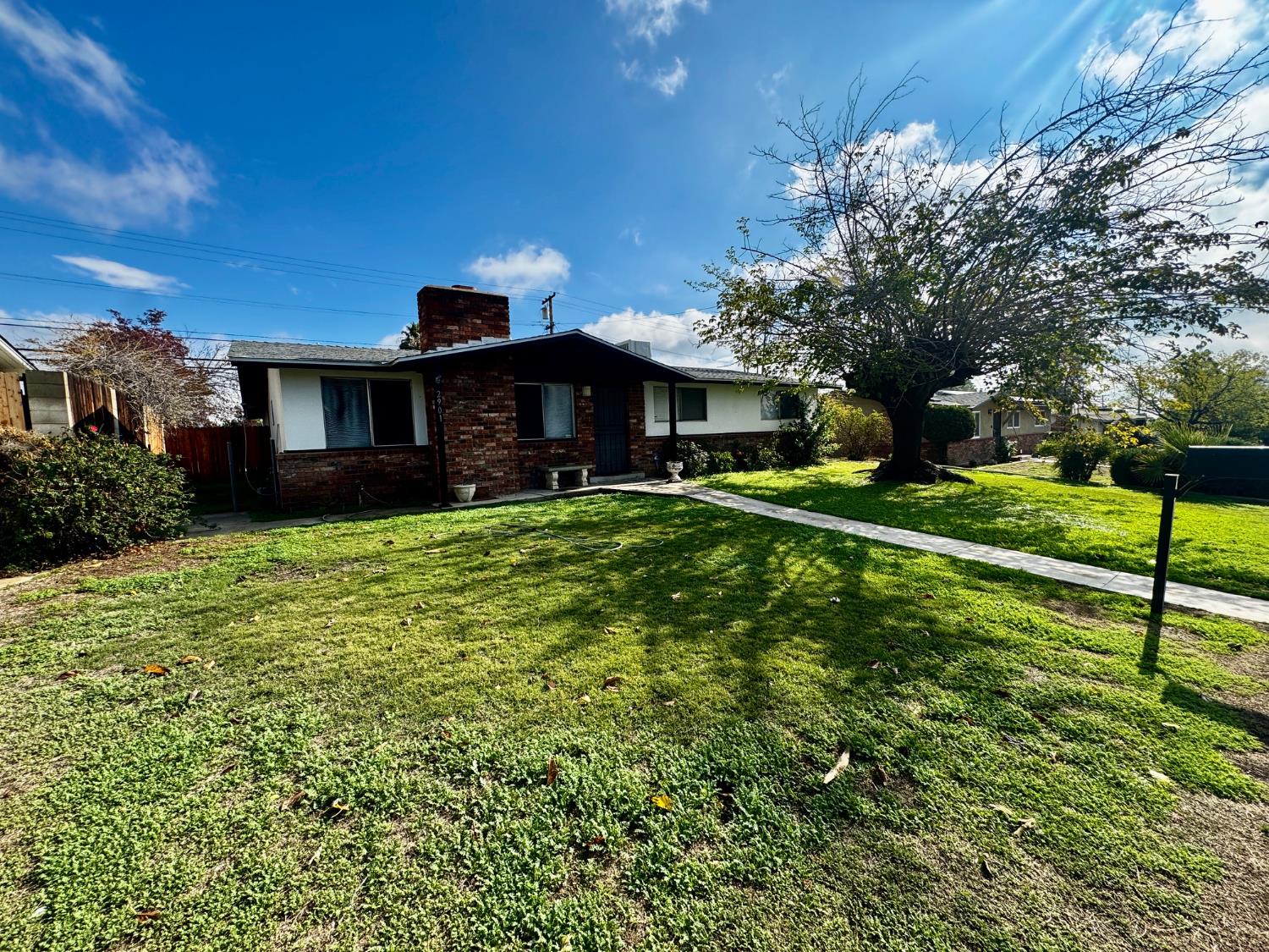 2901 Wenatchee Ave, Bakersfield, CA 93306