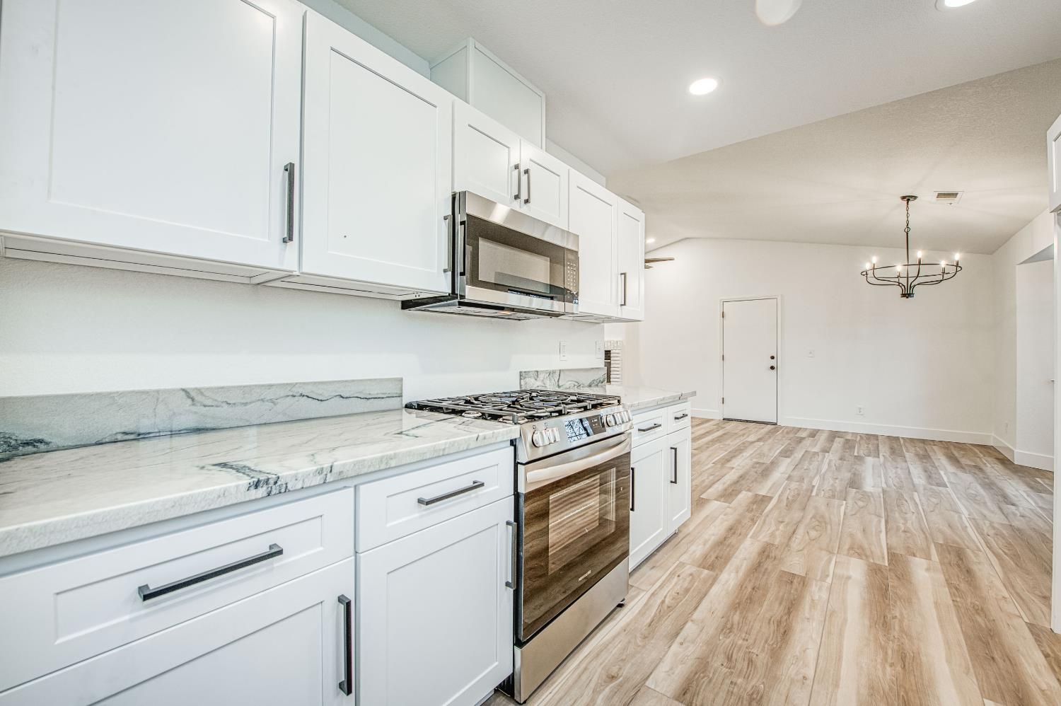 3526 Olive St, Selma, CA 93662