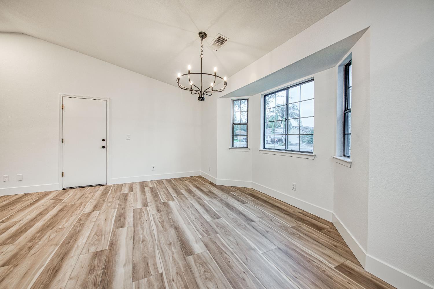 3526 Olive St, Selma, CA 93662