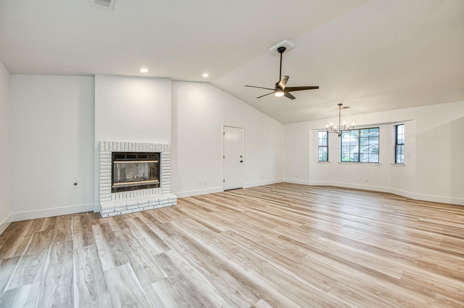 3526 Olive St, Selma, CA 93662