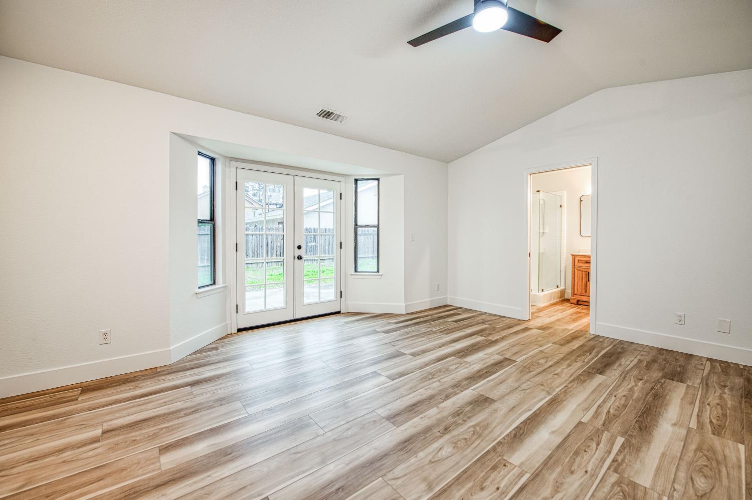 3526 Olive St, Selma, CA 93662