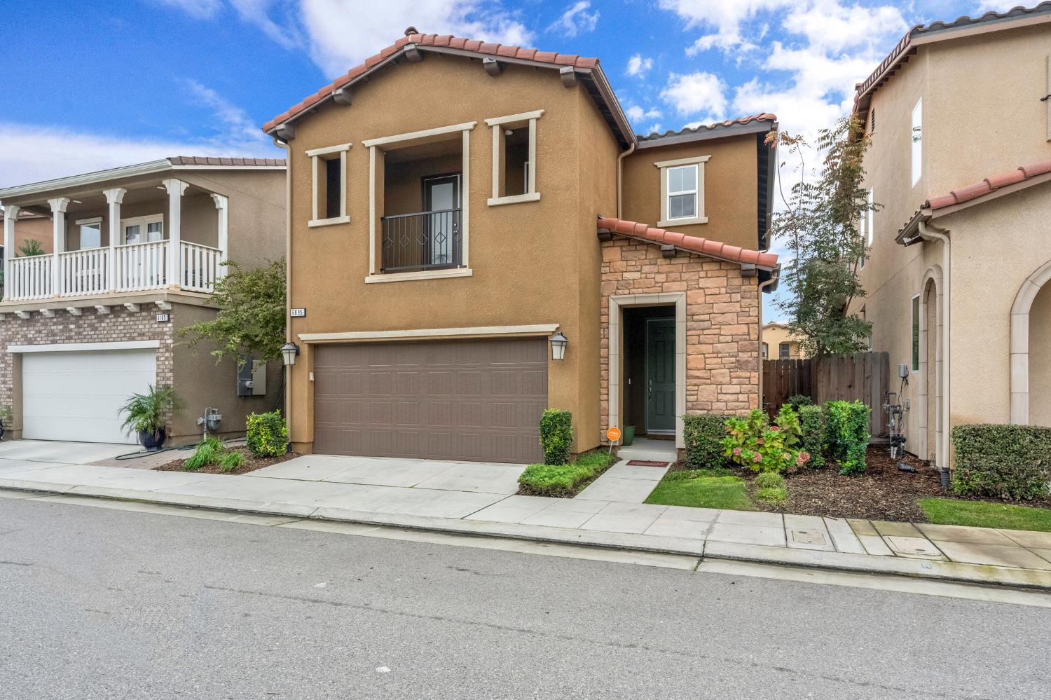 6095 E Bishop Ln SE, Fresno, CA 93727