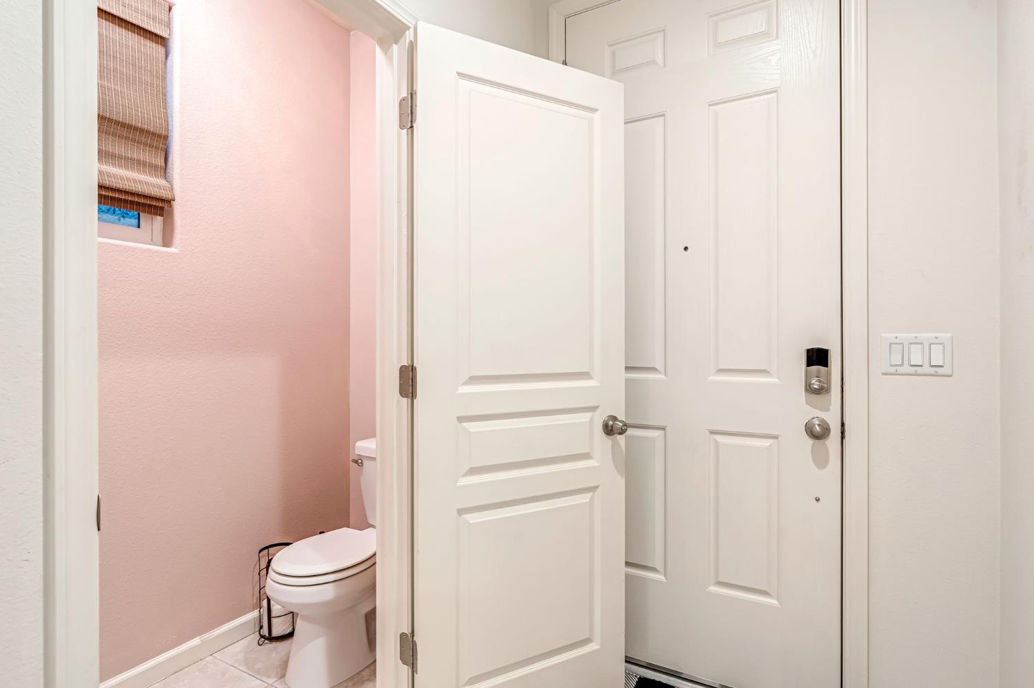 6095 E Bishop Ln SE, Fresno, CA 93727