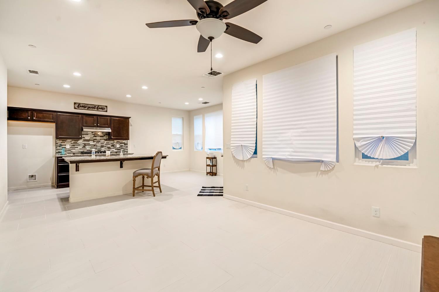 6095 E Bishop Ln SE, Fresno, CA 93727