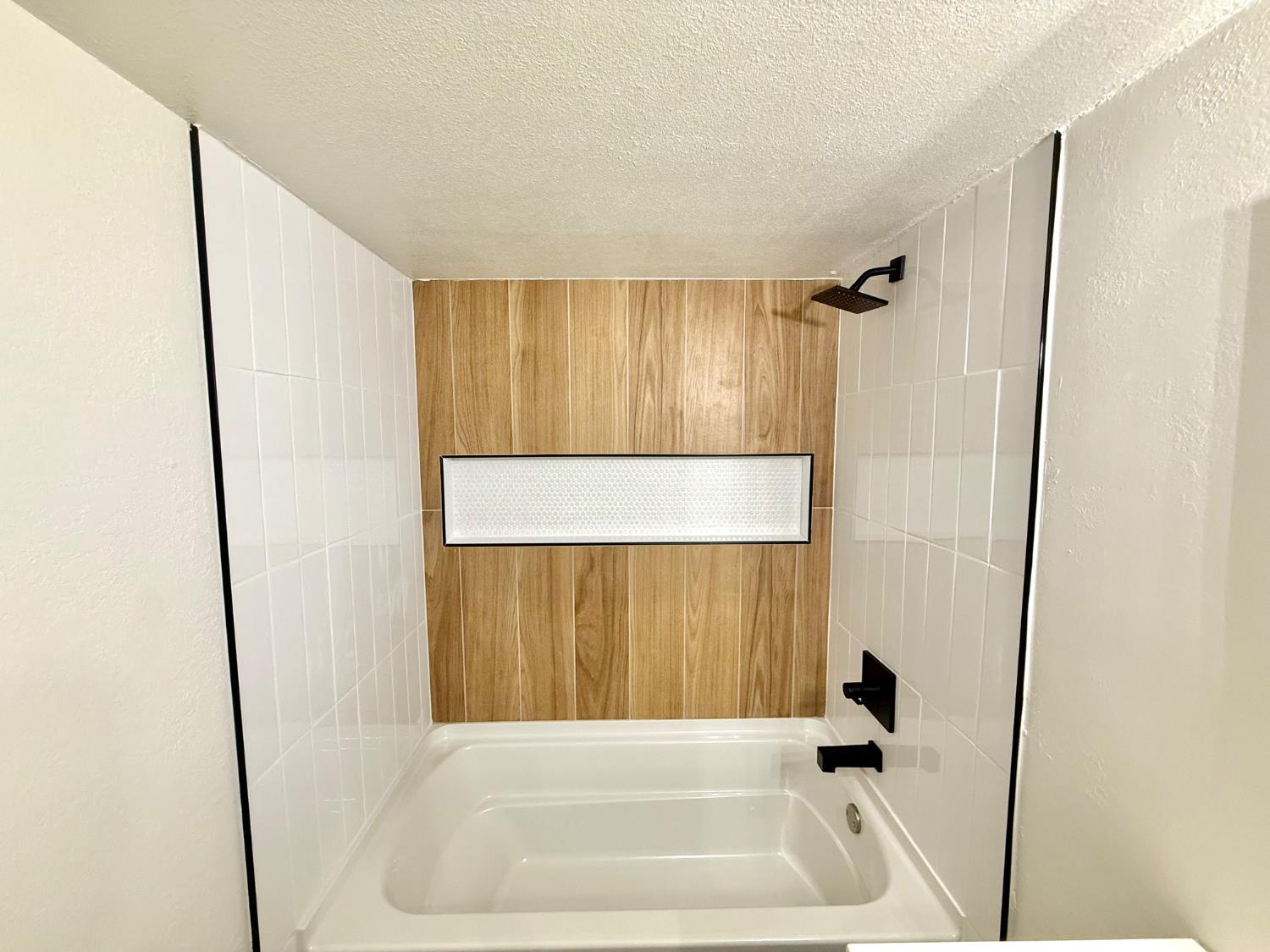 4136 N Thesta St #31, Fresno, CA 93726