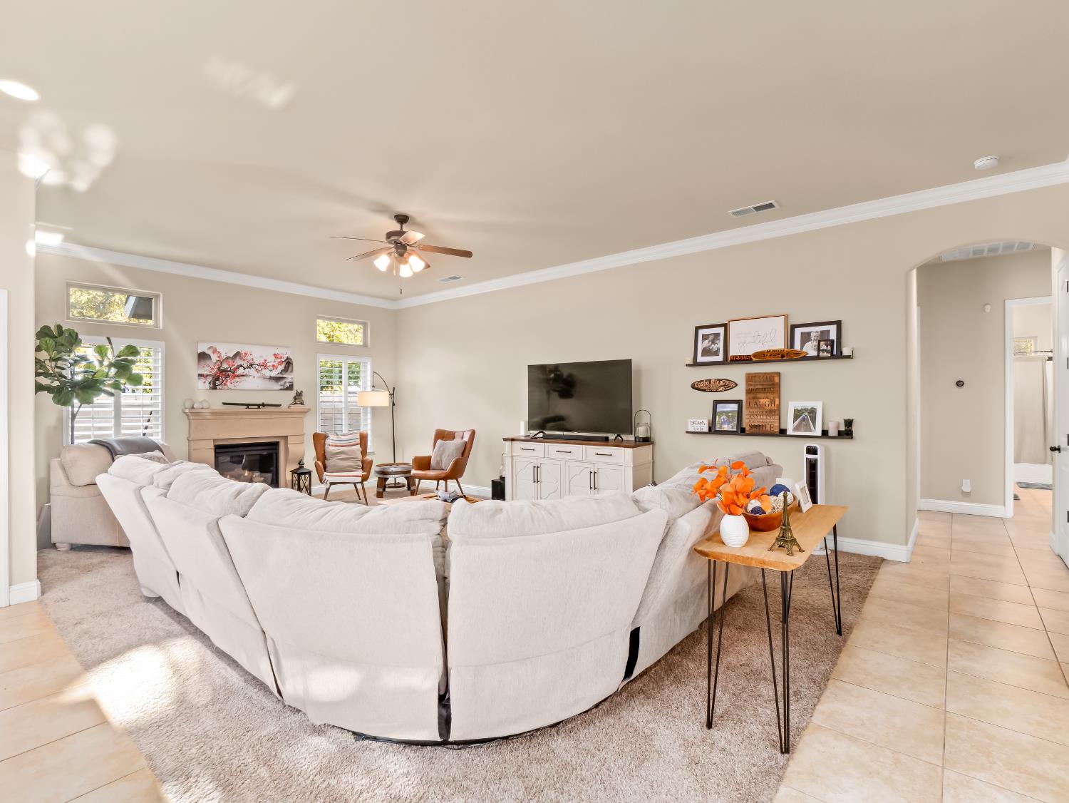 1687 N Karen Ave, Clovis, CA 93619