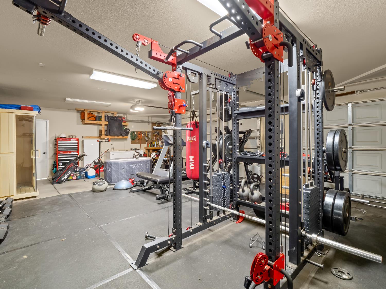 1687 N Karen Ave, Clovis, CA 93619