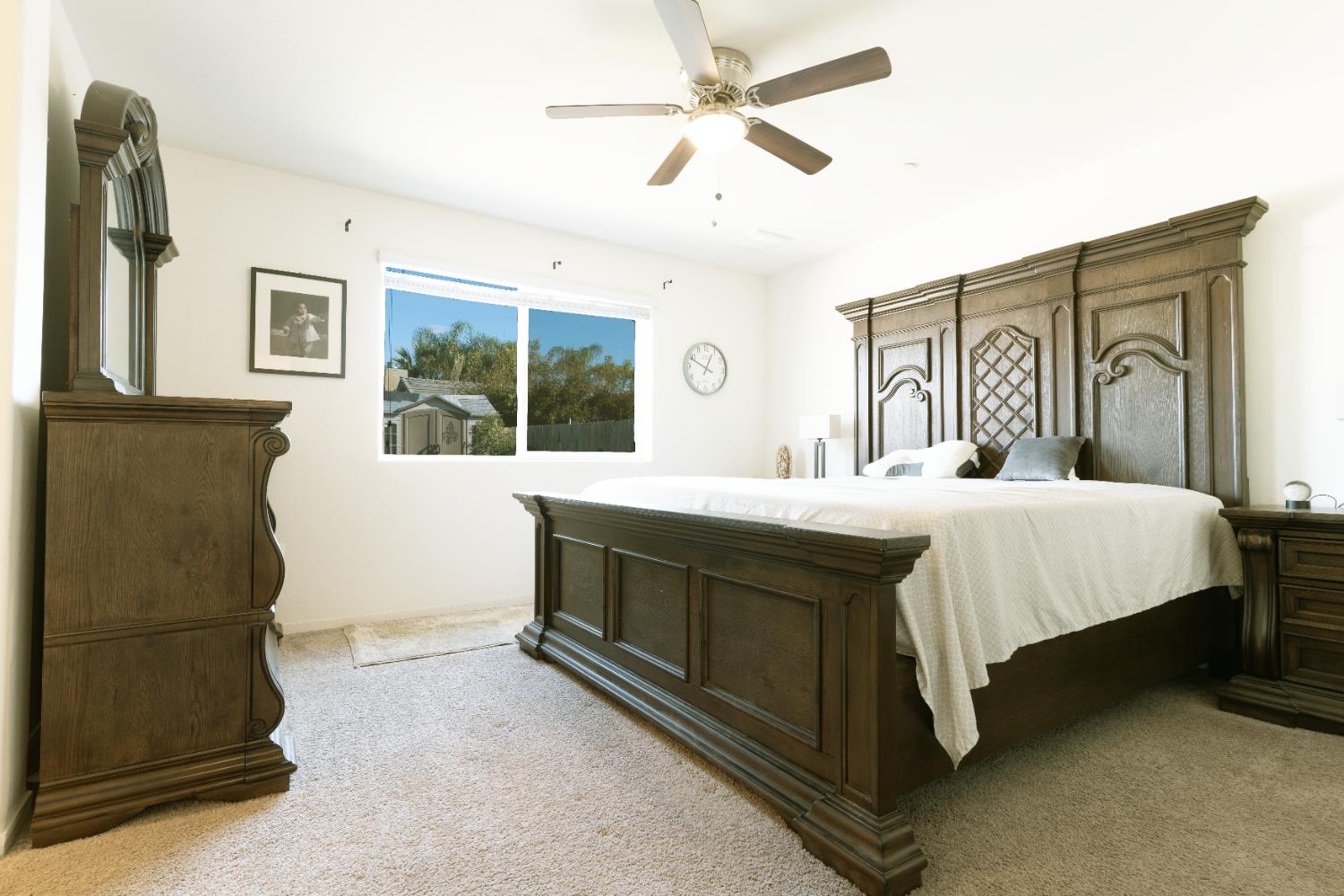 1853 S Kerckhoff Way, Hanford, CA 93230