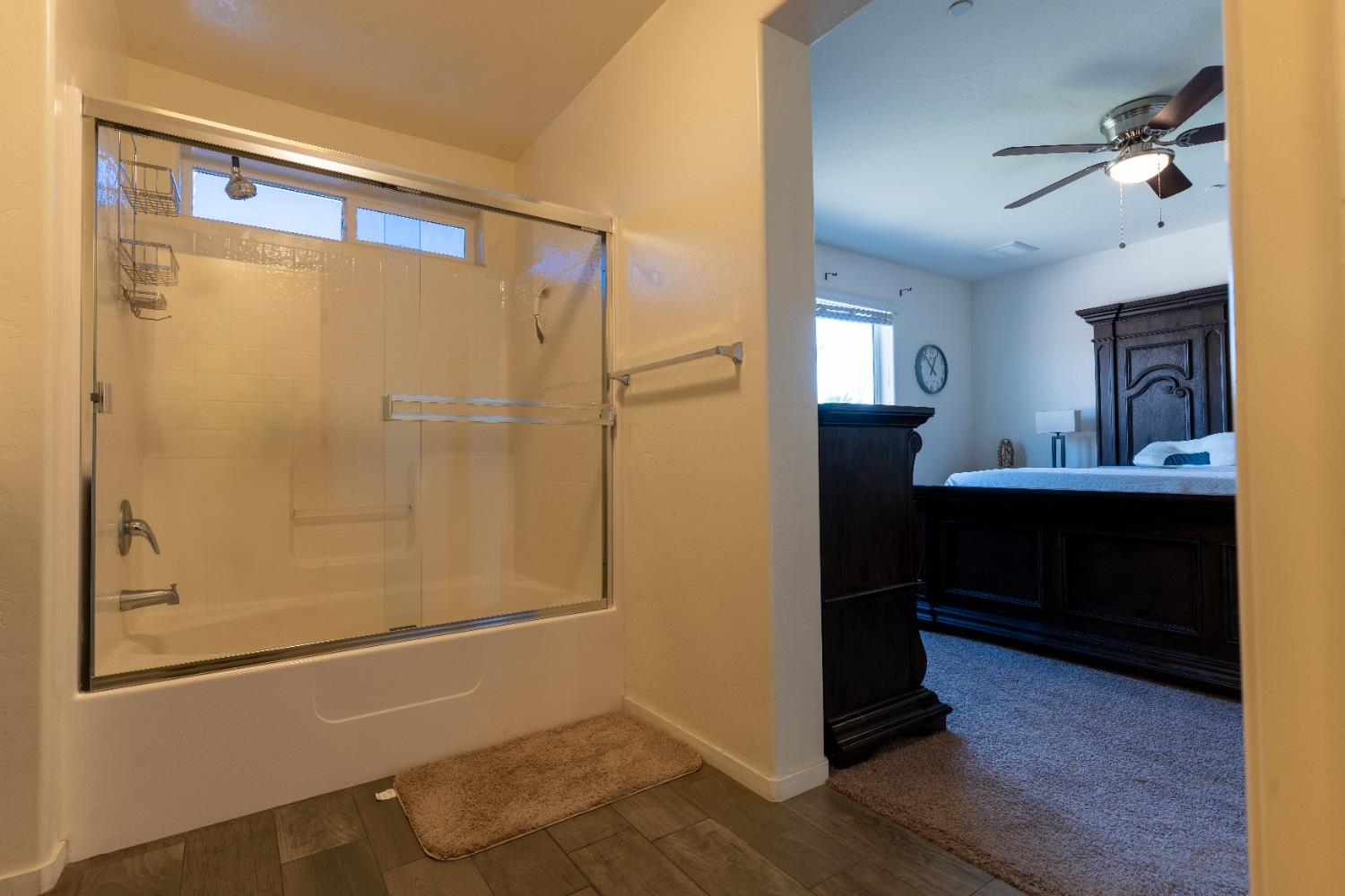 1853 S Kerckhoff Way, Hanford, CA 93230