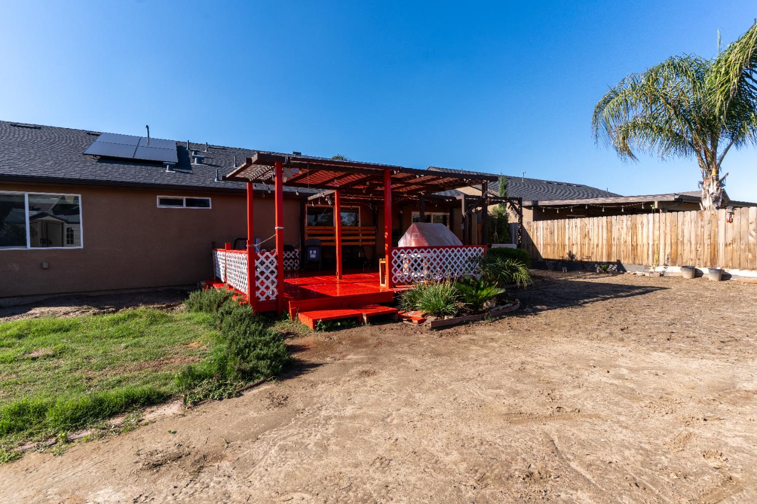 1853 S Kerckhoff Way, Hanford, CA 93230