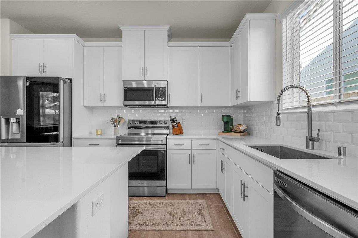 1183 Encore Way W, Madera, CA 93636