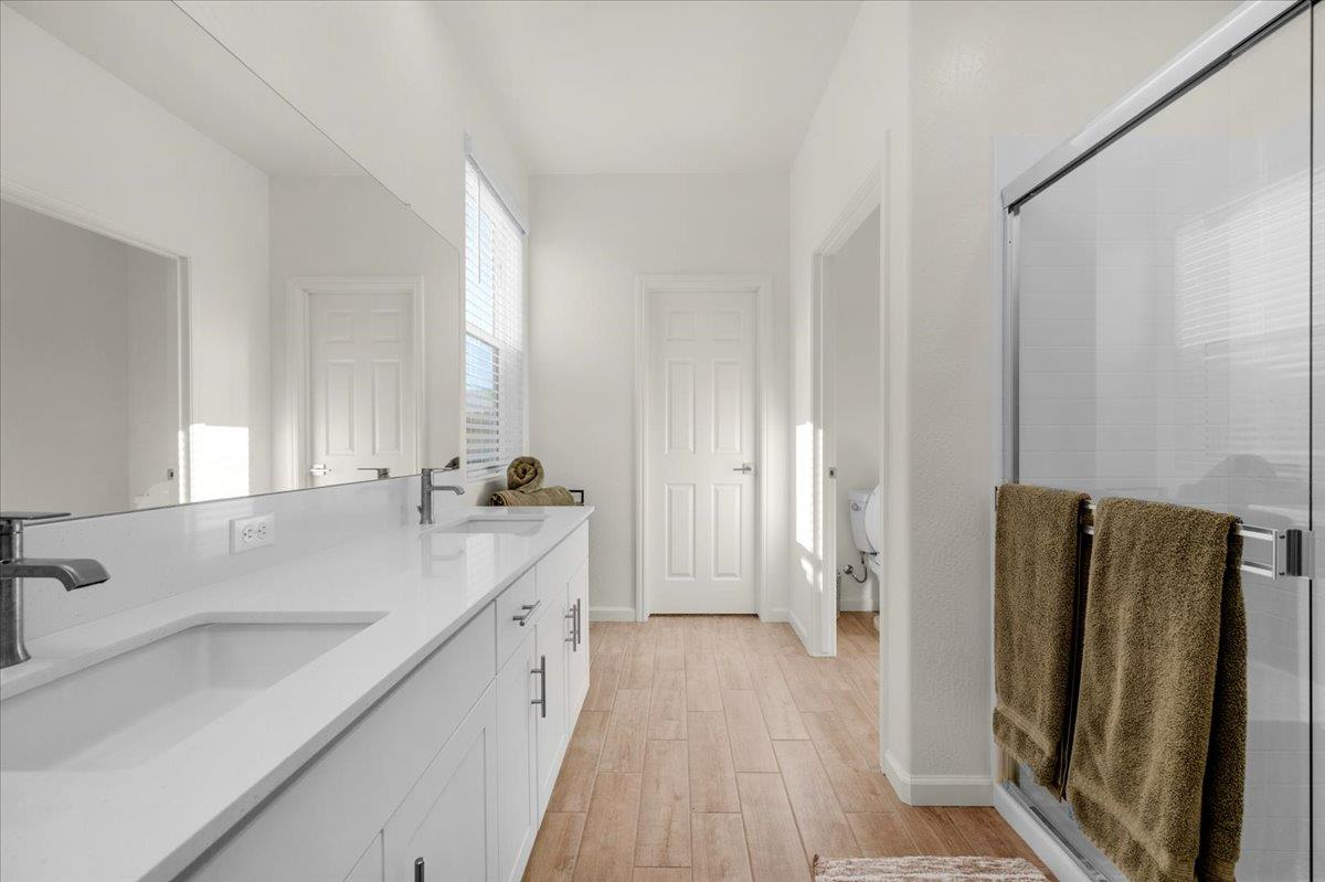 1183 Encore Way W, Madera, CA 93636