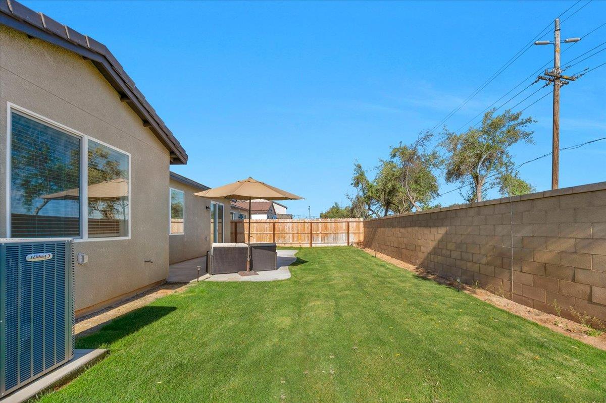 1183 Encore Way W, Madera, CA 93636