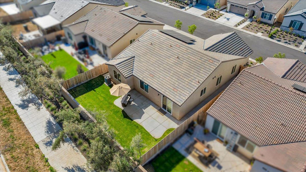 1183 Encore Way W, Madera, CA 93636