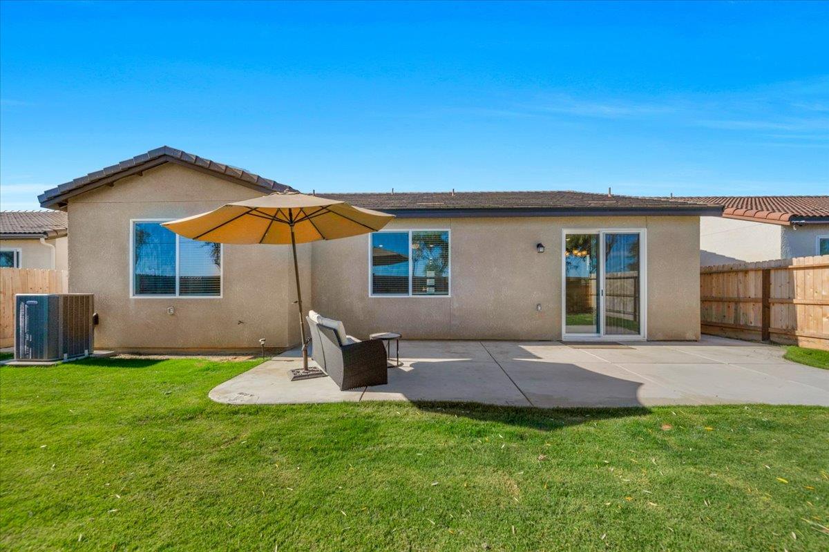 1183 Encore Way W, Madera, CA 93636