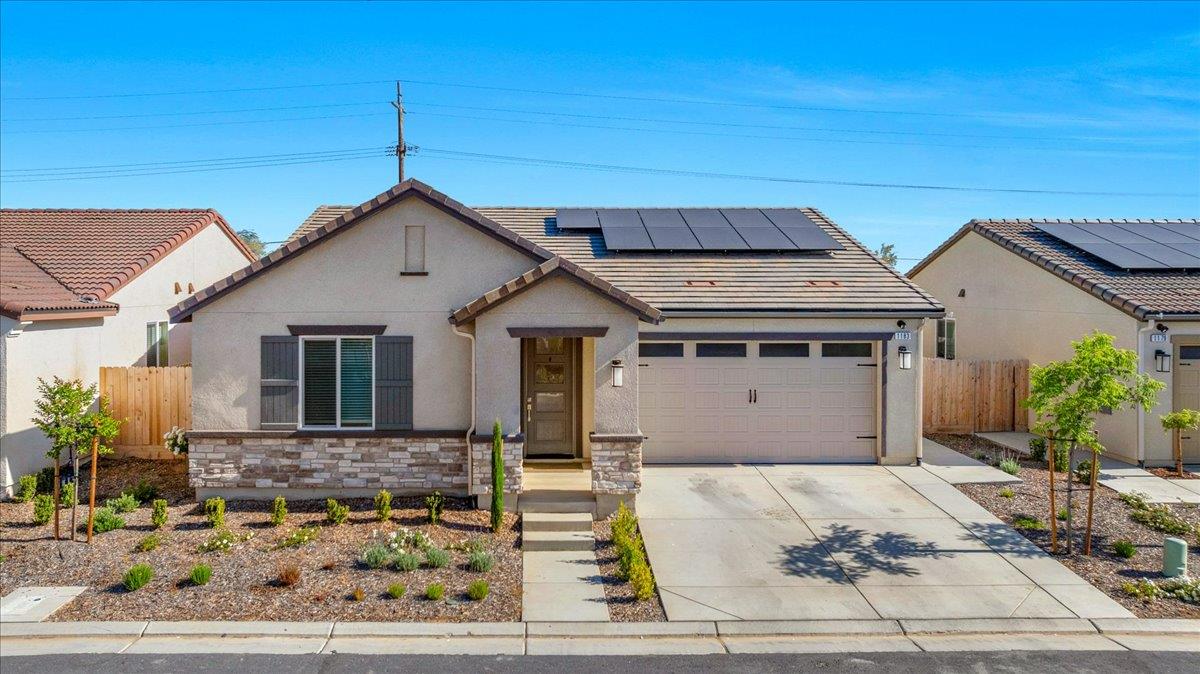 1183 Encore Way W, Madera, CA 93636