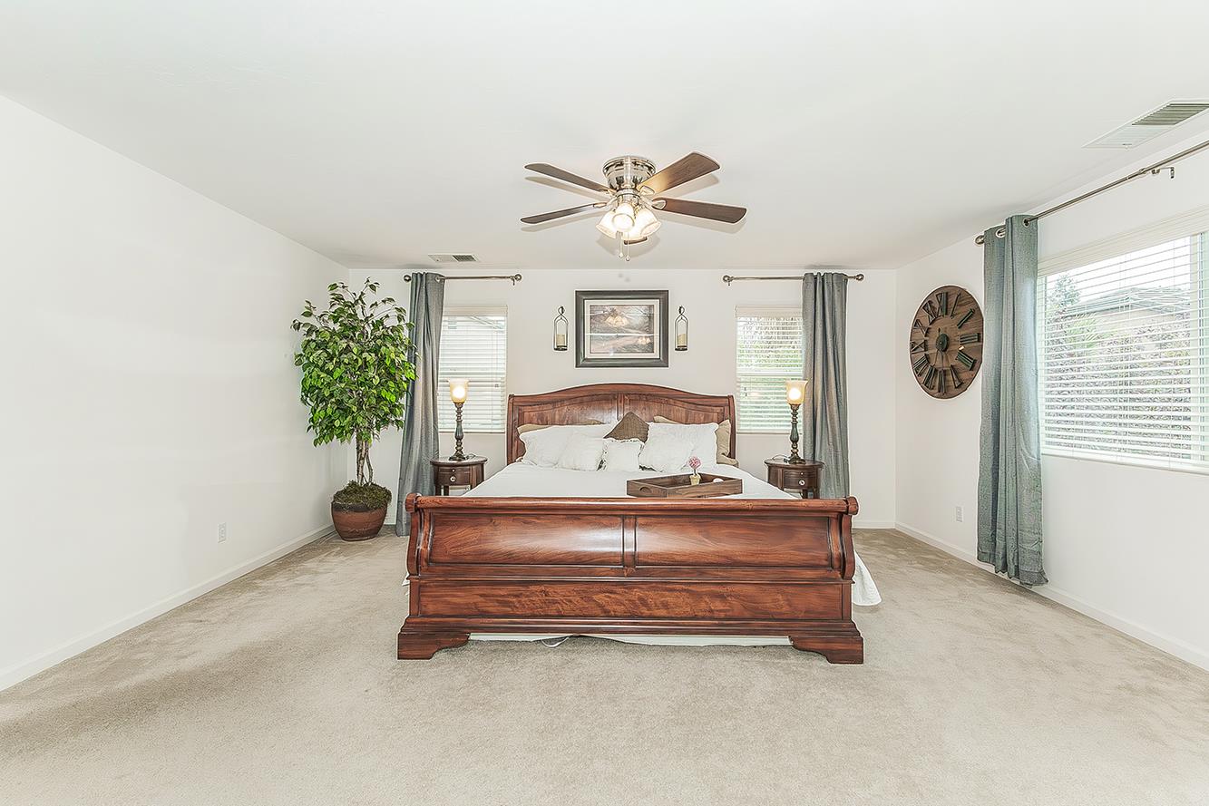 3046 Indianapolis Ave, Clovis, CA 93619