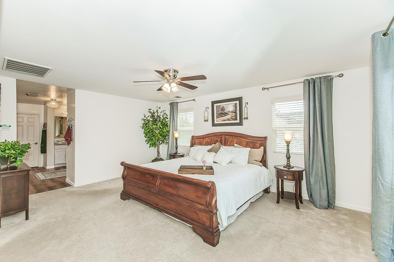 3046 Indianapolis Ave, Clovis, CA 93619