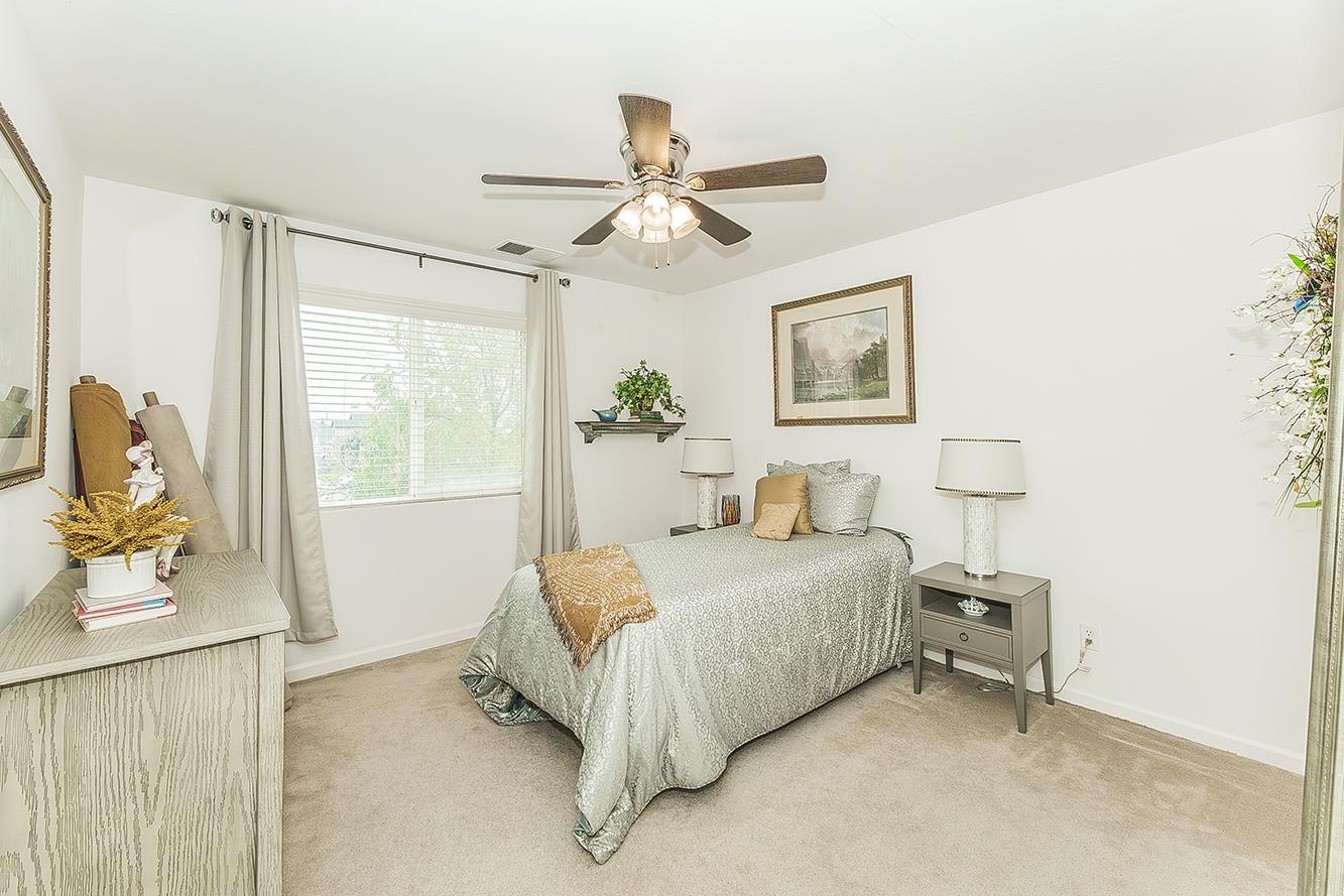 3046 Indianapolis Ave, Clovis, CA 93619