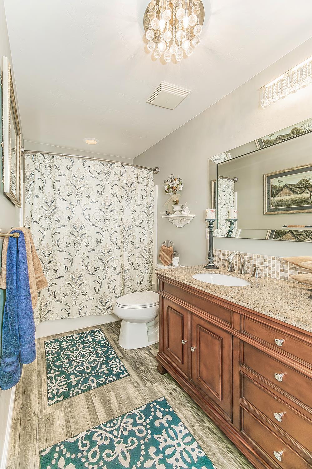 3046 Indianapolis Ave, Clovis, CA 93619