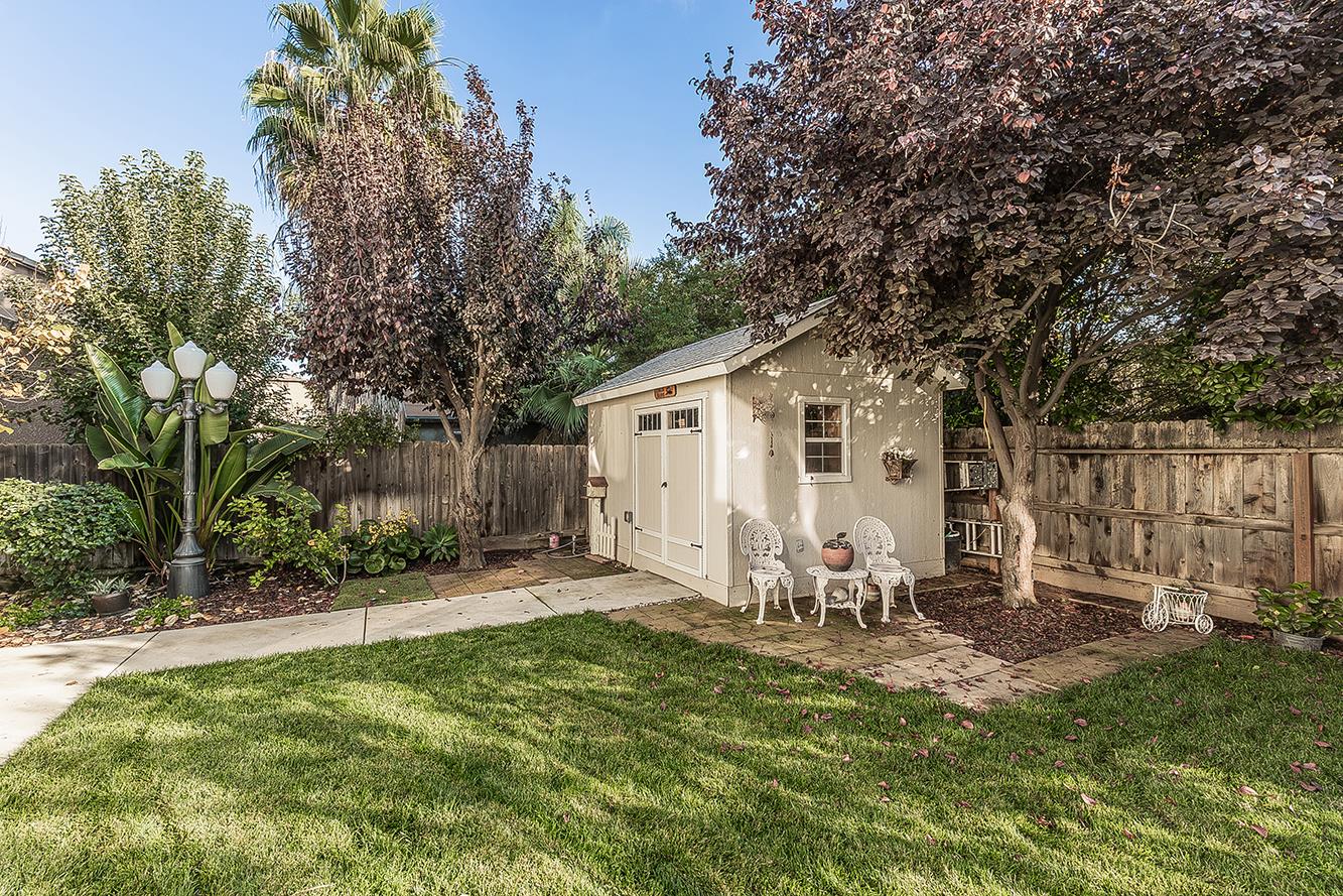 3046 Indianapolis Ave, Clovis, CA 93619