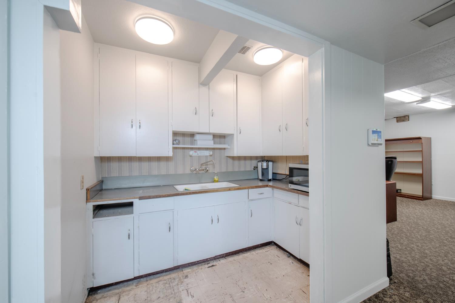 747 E Weldon Ave, Fresno, CA 93704