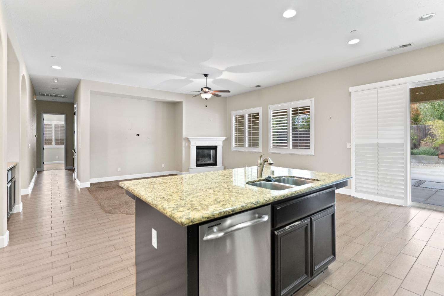 2914 Blackwood Ave, Clovis, CA 93619