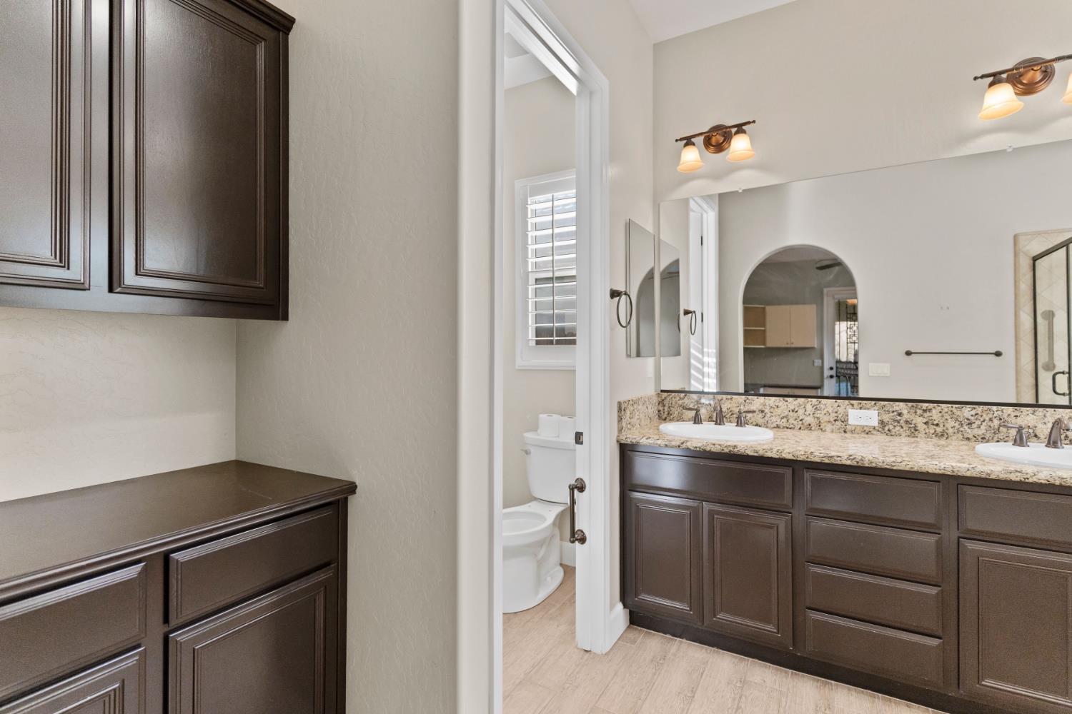 2914 Blackwood Ave, Clovis, CA 93619