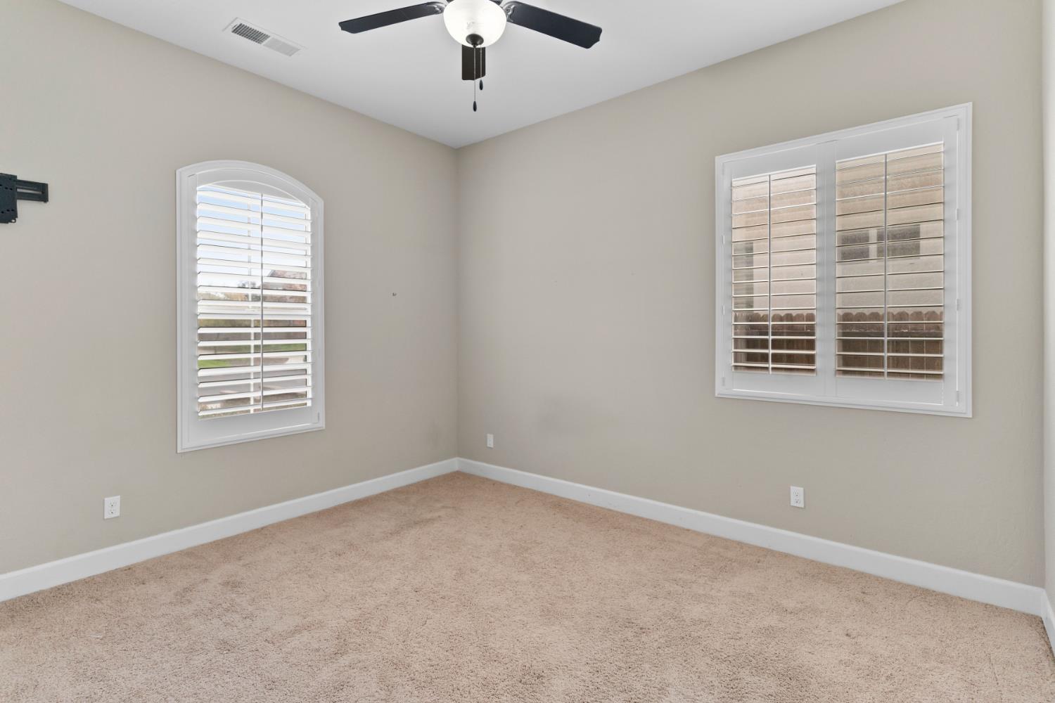 2914 Blackwood Ave, Clovis, CA 93619