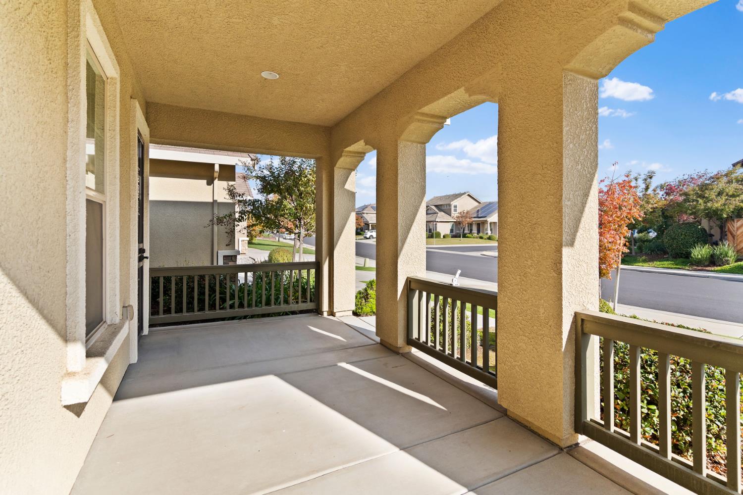 2914 Blackwood Ave, Clovis, CA 93619