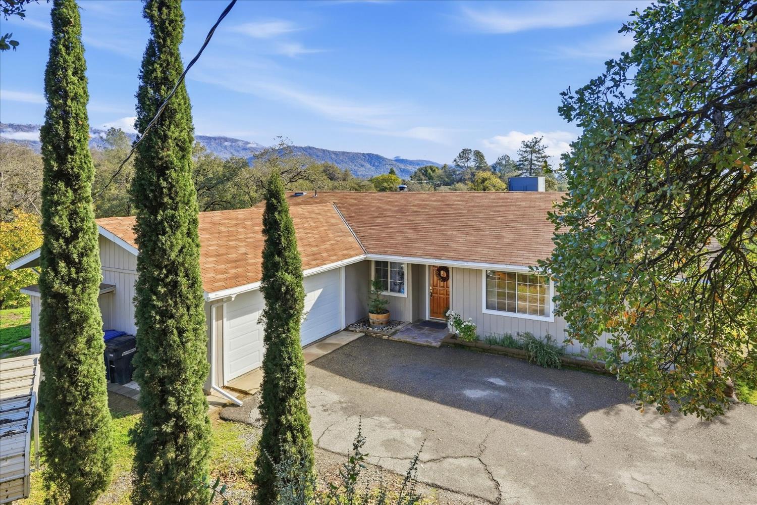 32169 Maranatha Dr, North Fork, CA 93643