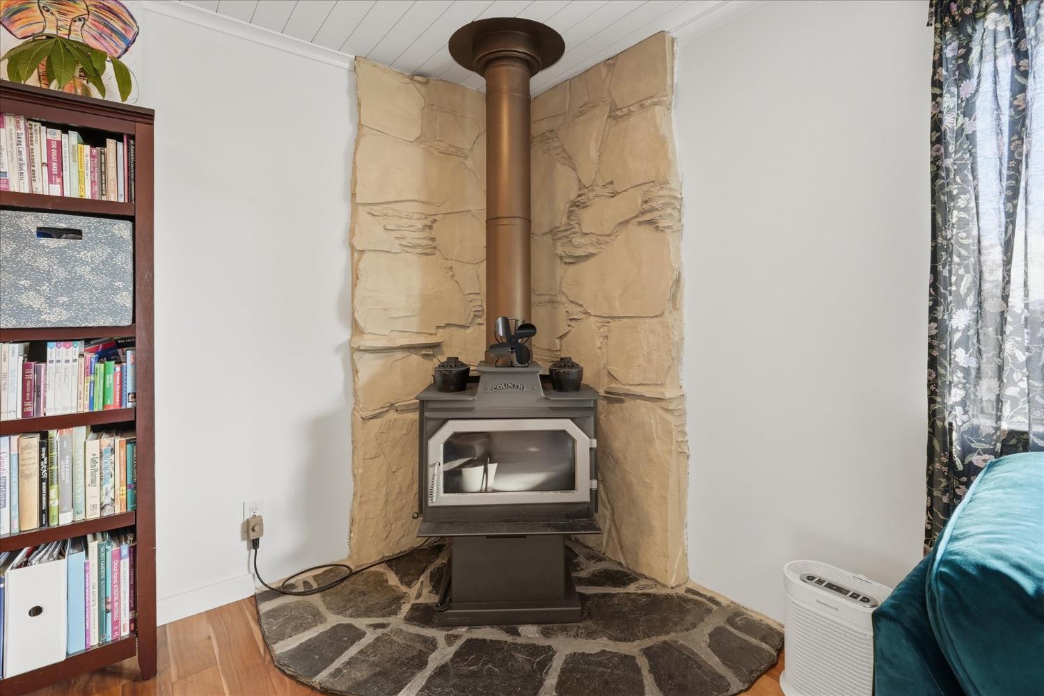 32169 Maranatha Dr, North Fork, CA 93643