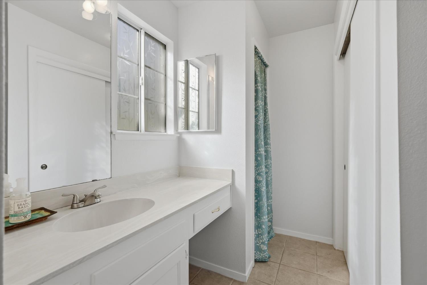 32169 Maranatha Dr, North Fork, CA 93643