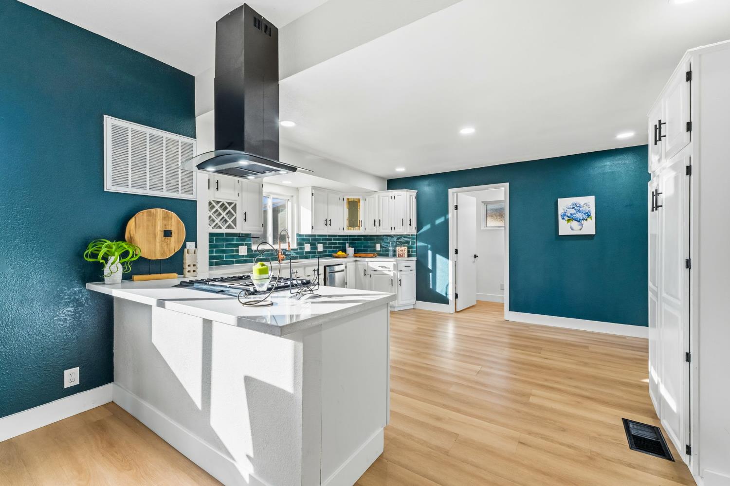 3515 E Lowe Ave, Fresno, CA 93702