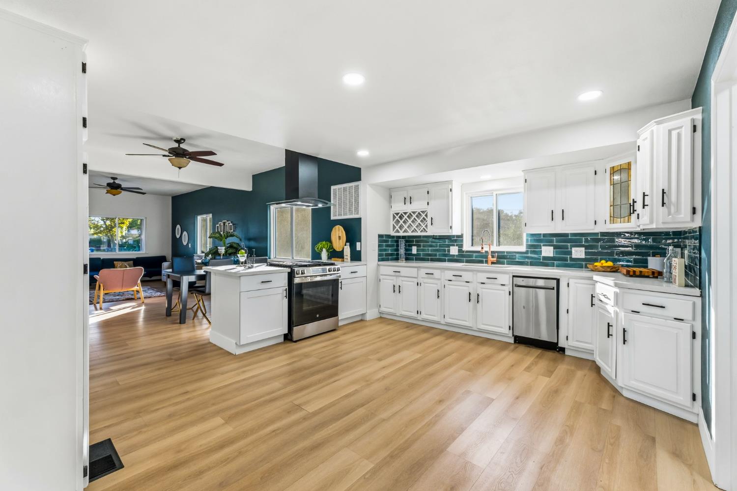 3515 E Lowe Ave, Fresno, CA 93702